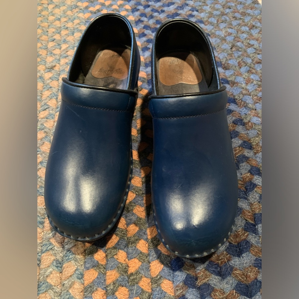 Troentorp Van Gogh closed back blue clogs EU 38
